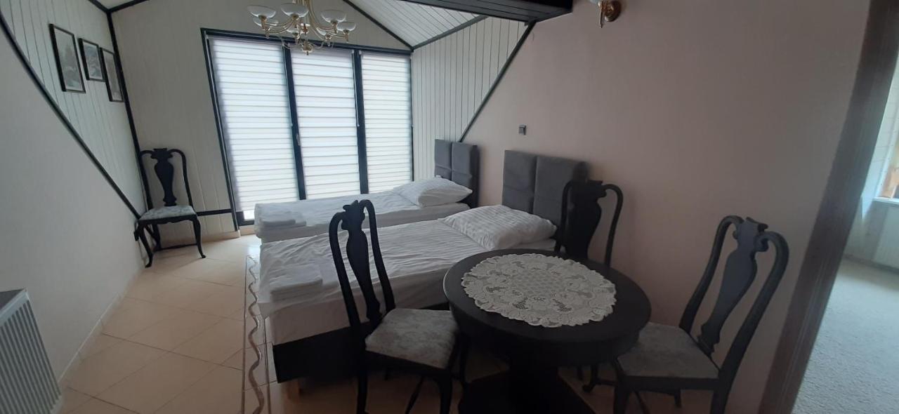 Apartamenty U Eli ชวีโนวิชแจ ภายนอก รูปภาพ